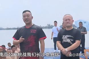 惟妙惟肖！非洲老哥模仿各位足坛名帅的庆祝动作